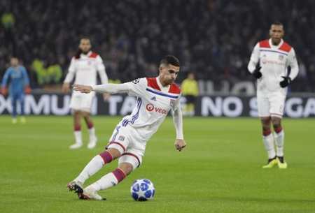 阿拉巴在受 阿拉巴在受